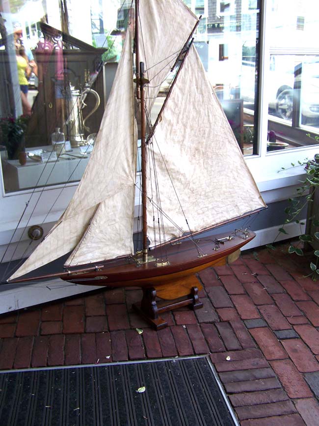 An early 20th century English Pond Boat — image 3